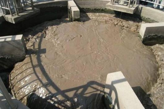 污水處理池現(xiàn)場(chǎng)圖