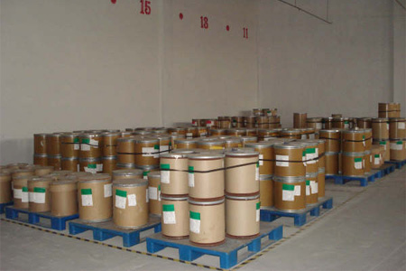 可燃?xì)怏w探測(cè)器、盛漏托盤(pán)是化學(xué)品倉(cāng)庫(kù)中最常用的防泄漏器材